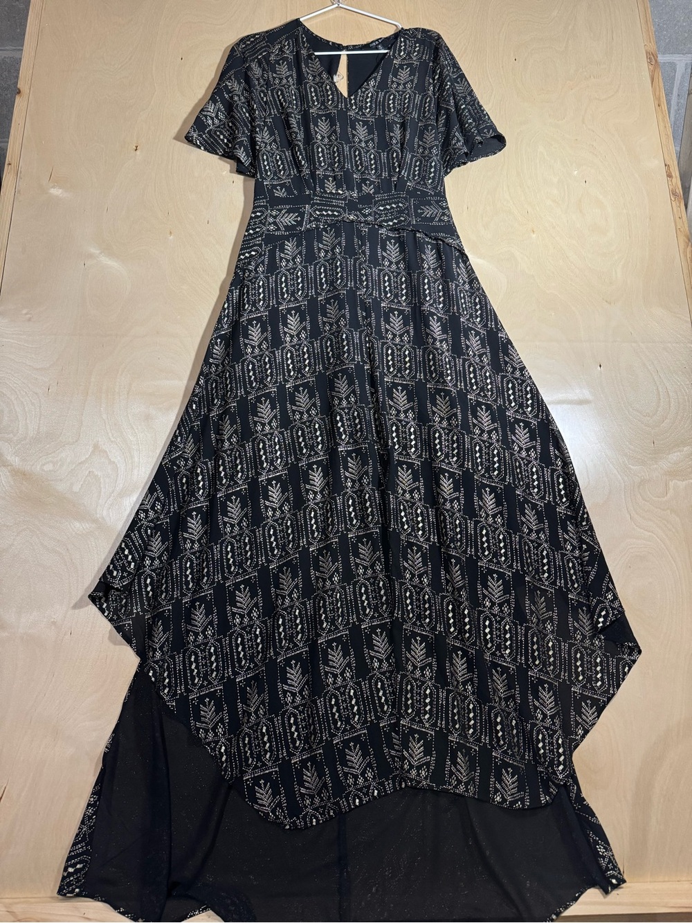 Strut & Bolt High Low Flutter Sleeved Black and Gold Dress Size Medium